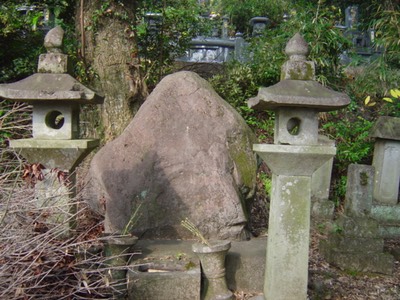 Western burial mound